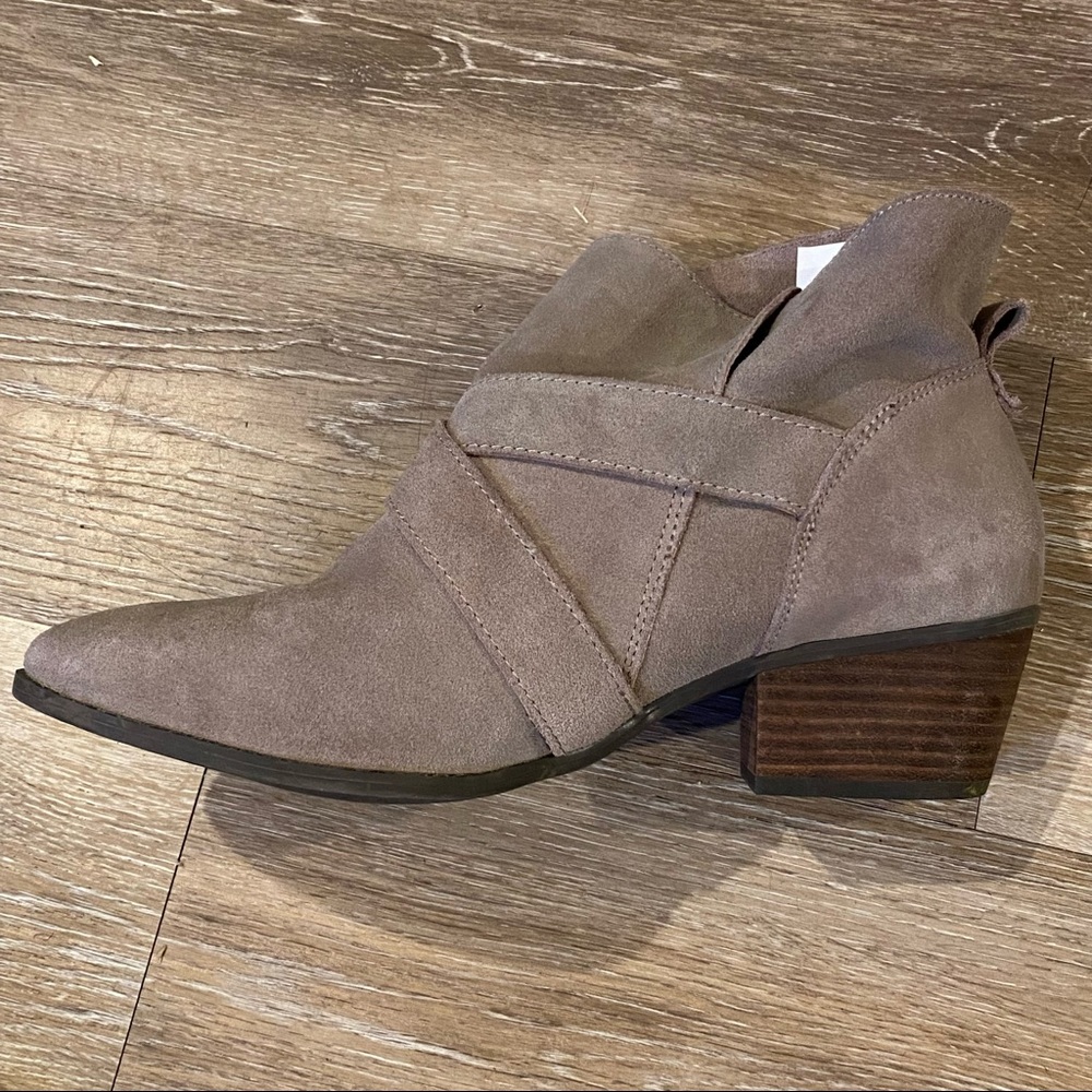 AEO Leather Ankle Boots - Picture 8 of 12